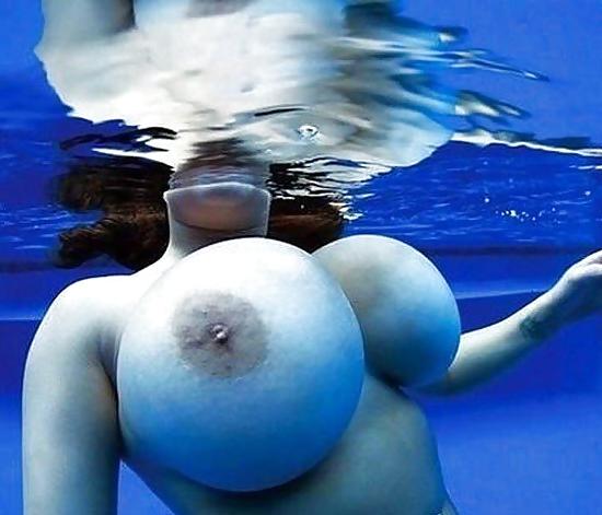18P Zoom Boobs v02