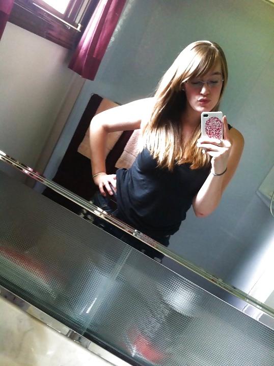 25P Larissa Lewis hot slut with huge tits