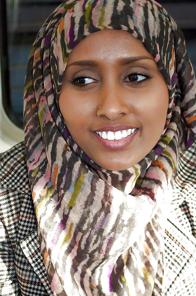 16P Only Cock Sucking For Hijab Whores