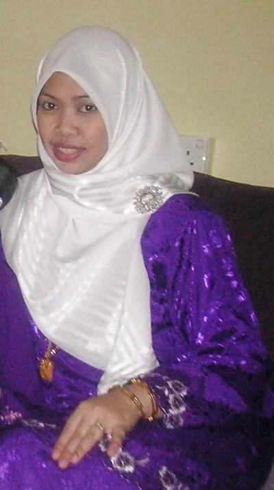 12P Married Malaysian Slut