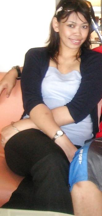 12P Married Malaysian Slut