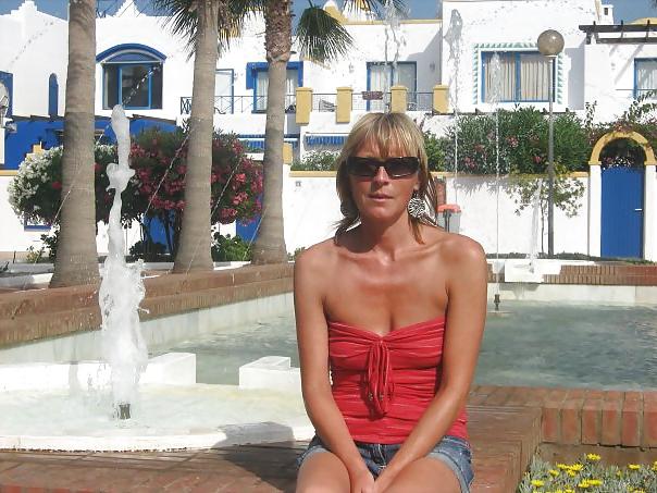25P Sexy mature milf lady 