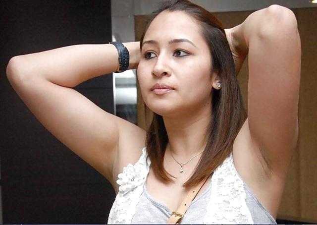 19P Hot Indian Ladies Sweaty armpits underarms for comments 
