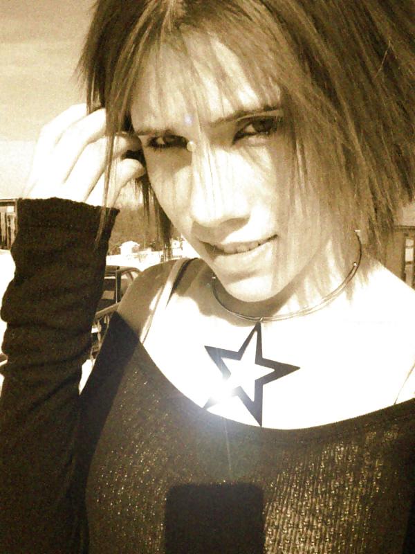 25P Emo girl 1