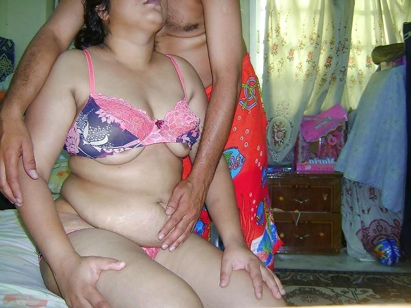 25P Indian Hot Aunties 4