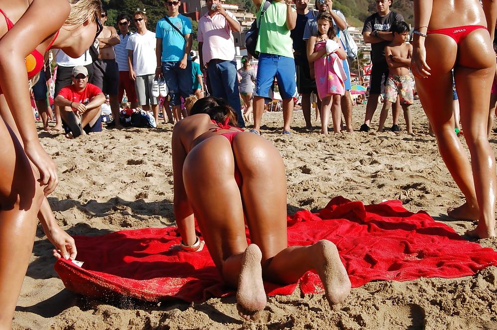 22P Beach babes