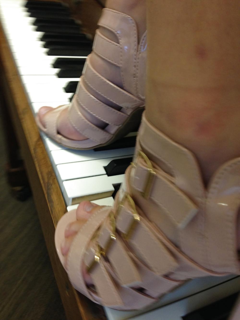 15P Piano walk