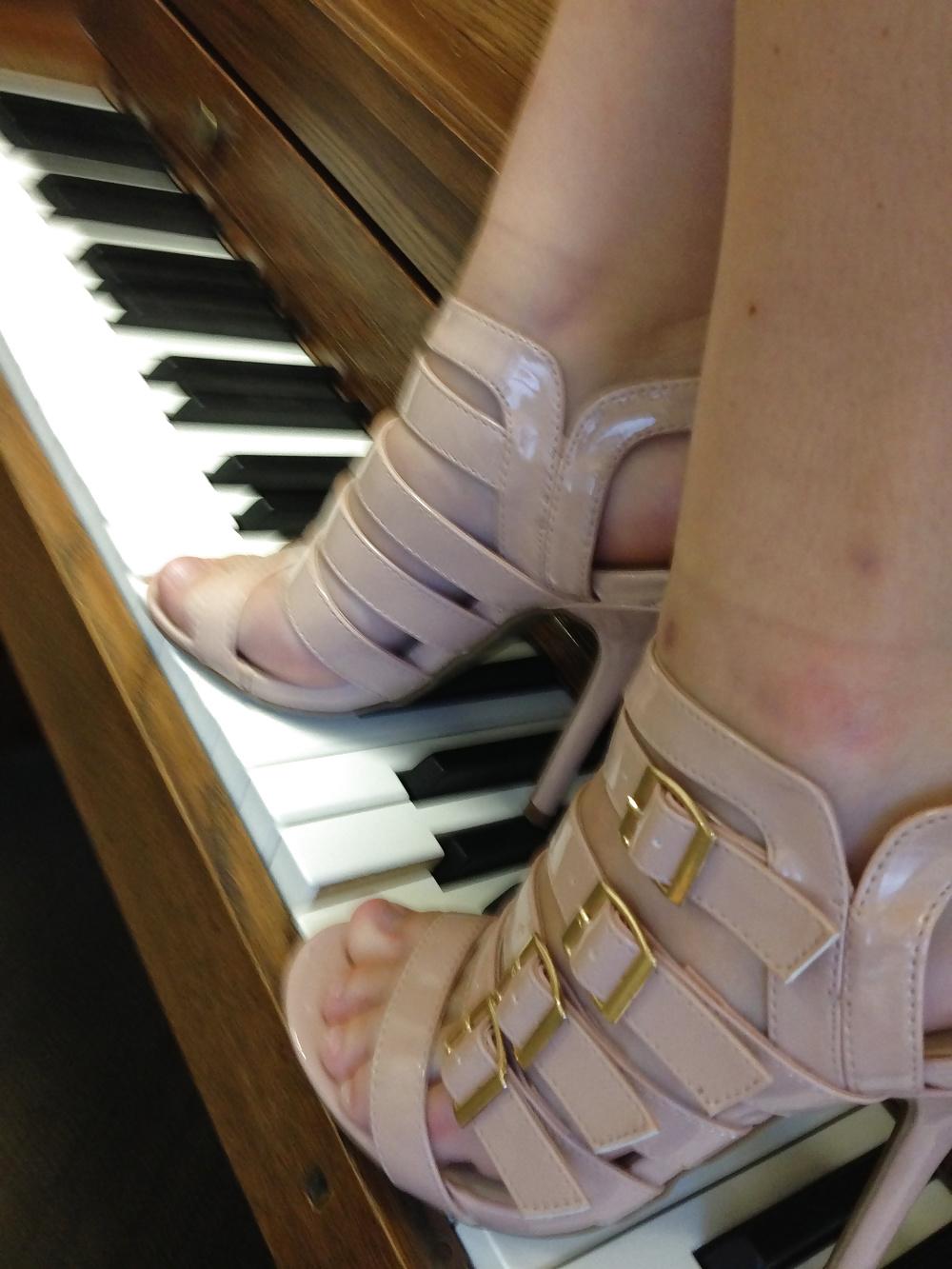 15P Piano walk