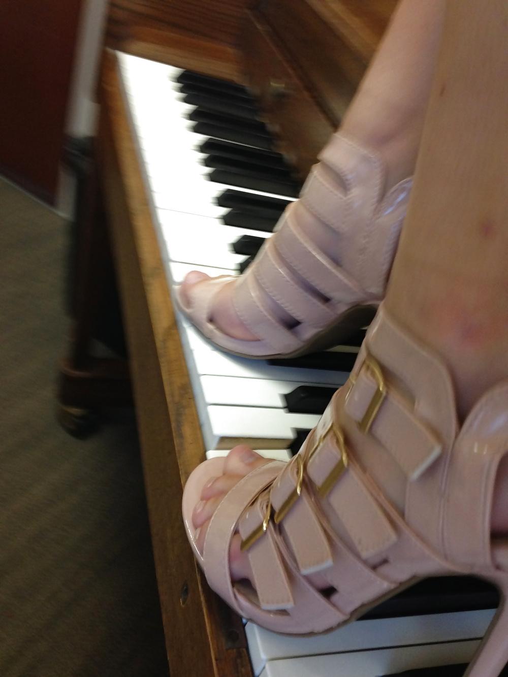 15P Piano walk