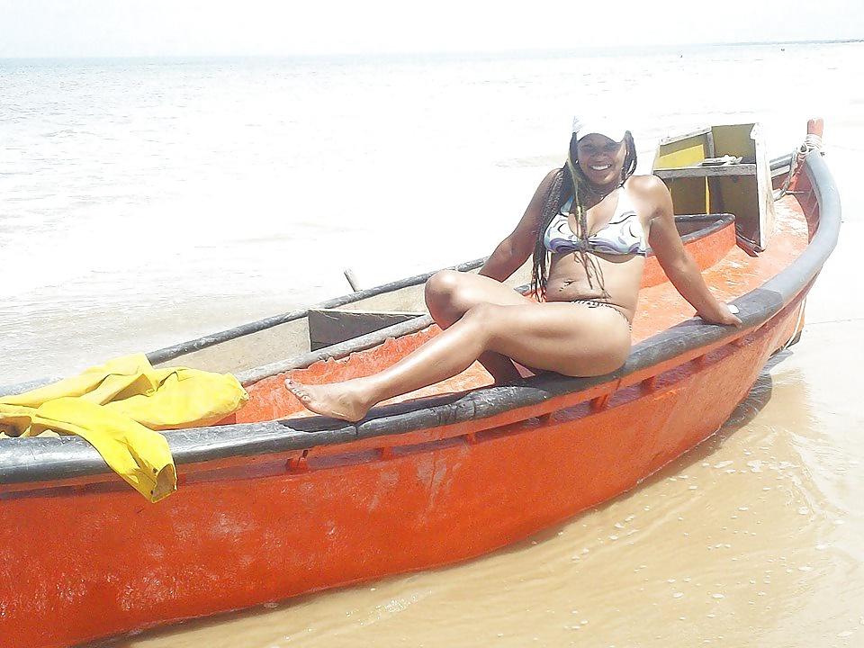 25P Latina negrita caliente de fb