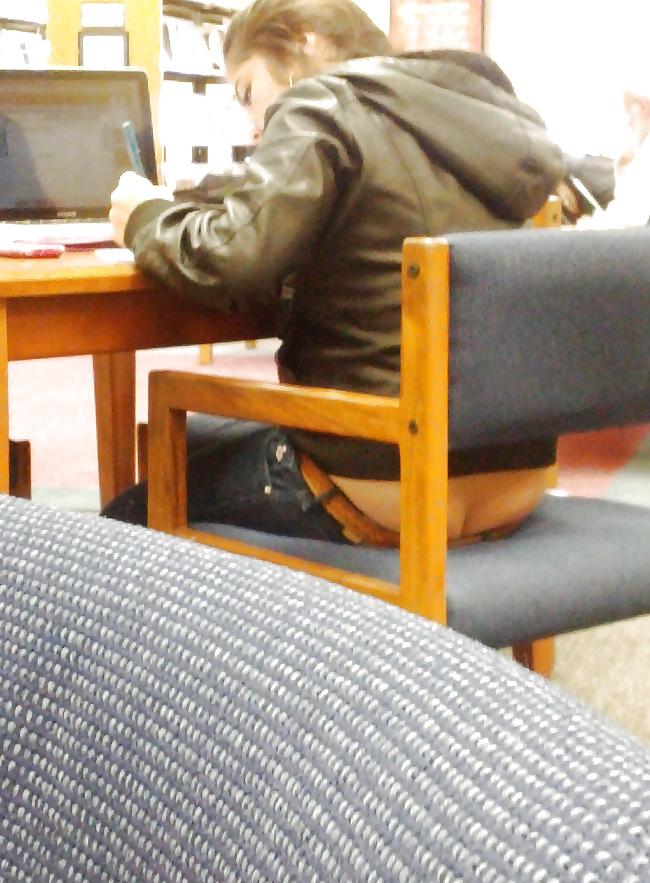 10P Ass crack, thong slip, voyeur.girl