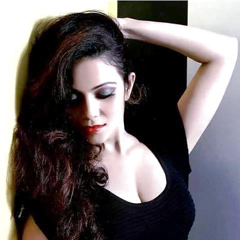 25P DESI BABES 1