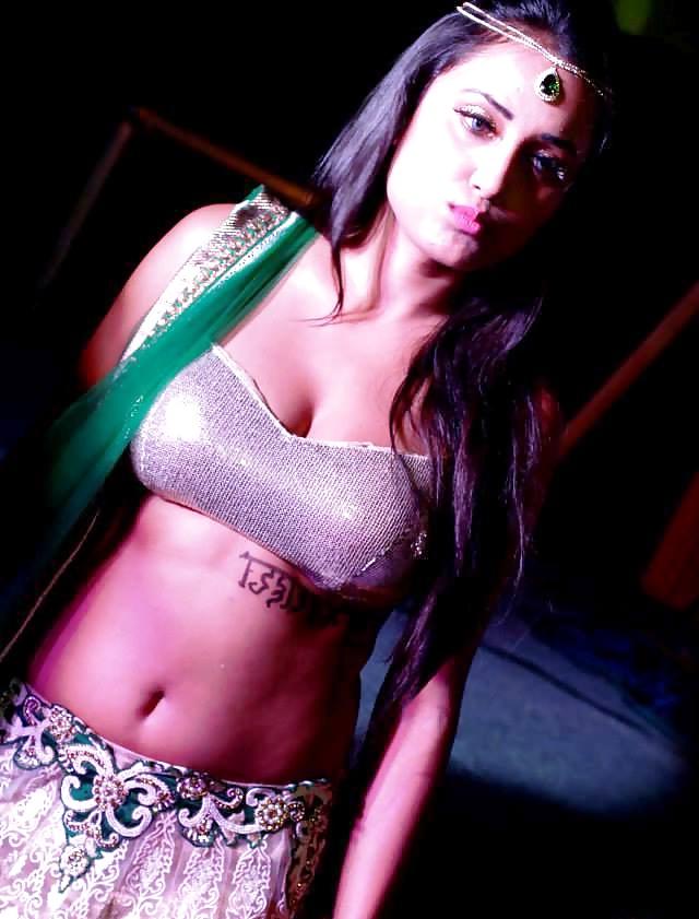 25P DESI BABES 1