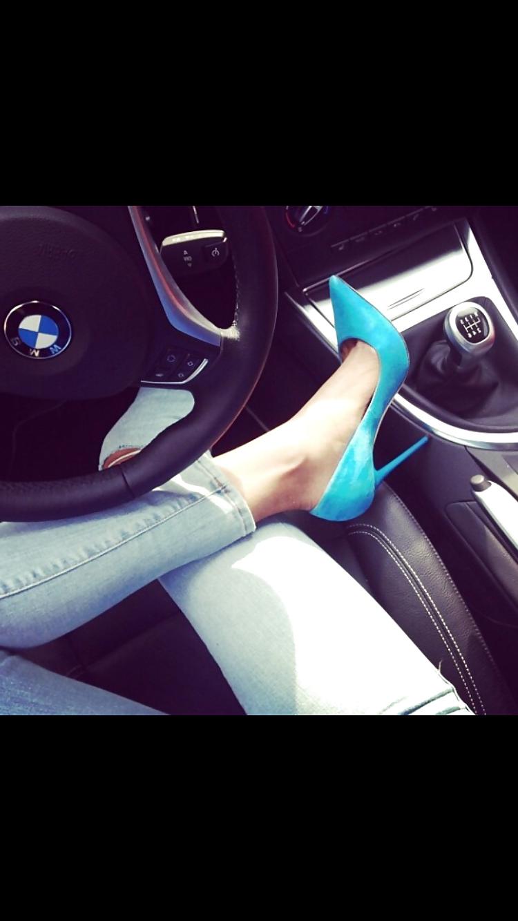 25P Hot Babes in High Heels