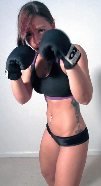 25P Boxing babes XVIII