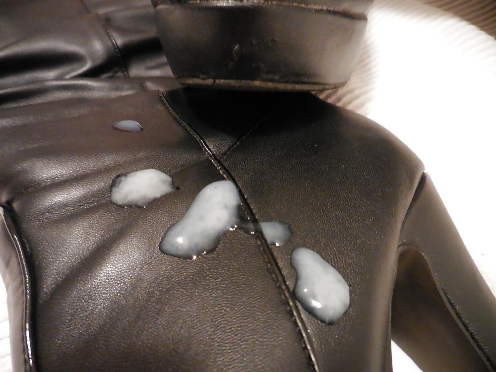 22P Cum on black boots