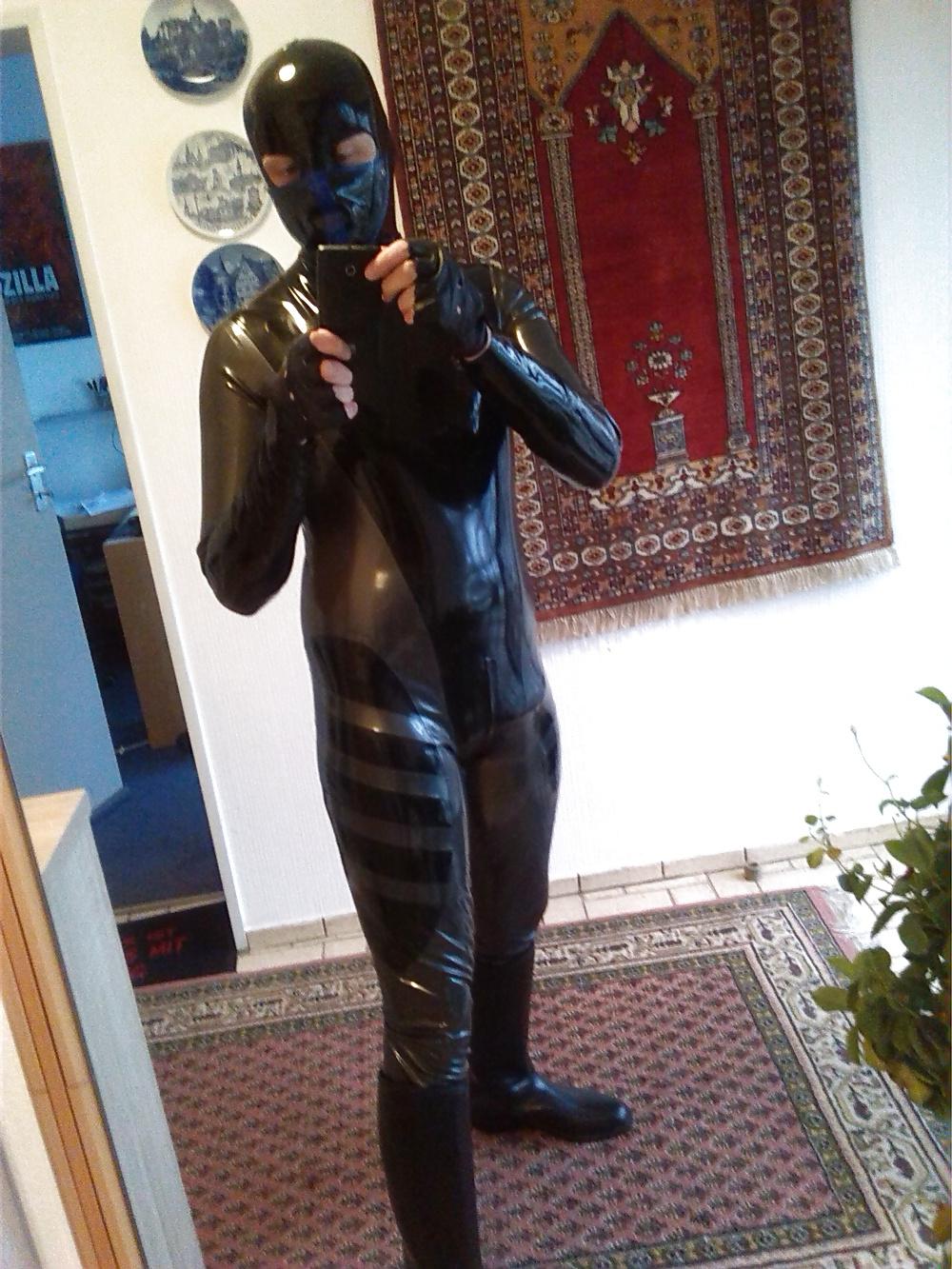 4P My new latex catsuit from latexcrazy