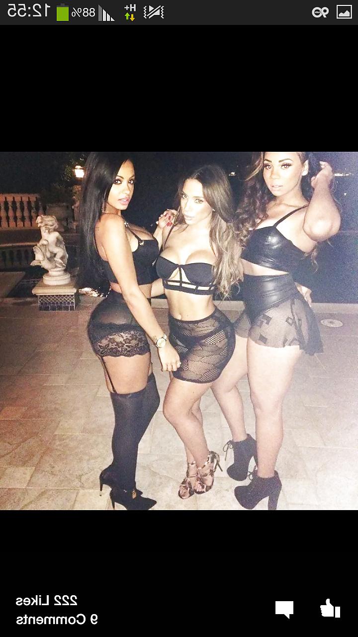 17P Super hot babes huge tits 