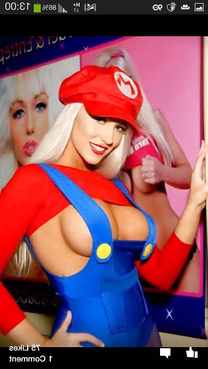 17P Super hot babes huge tits 