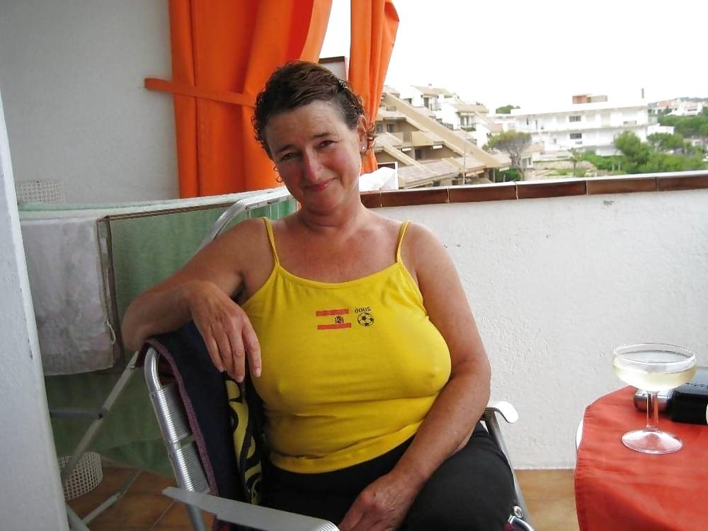 25P Granny Big Boobs