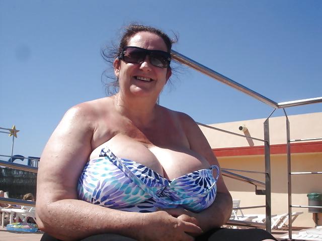 25P Granny Big Boobs