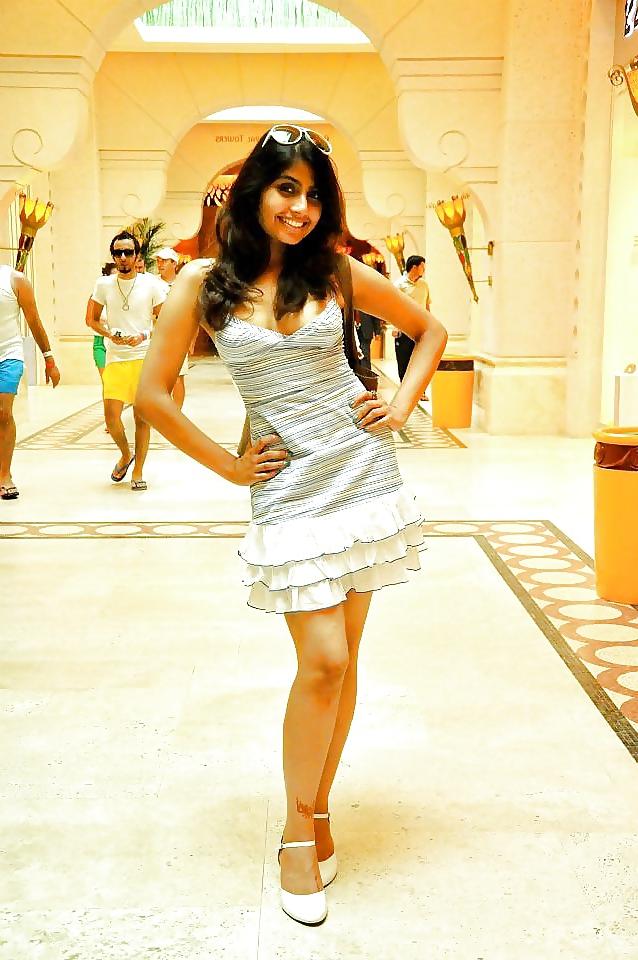 25P DESI BABES