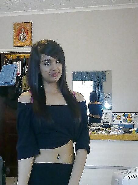 25P DESI BABES