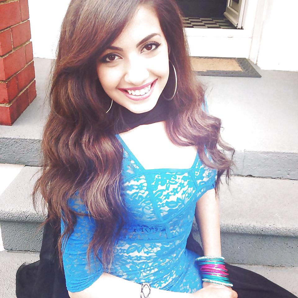 25P DESI BABES