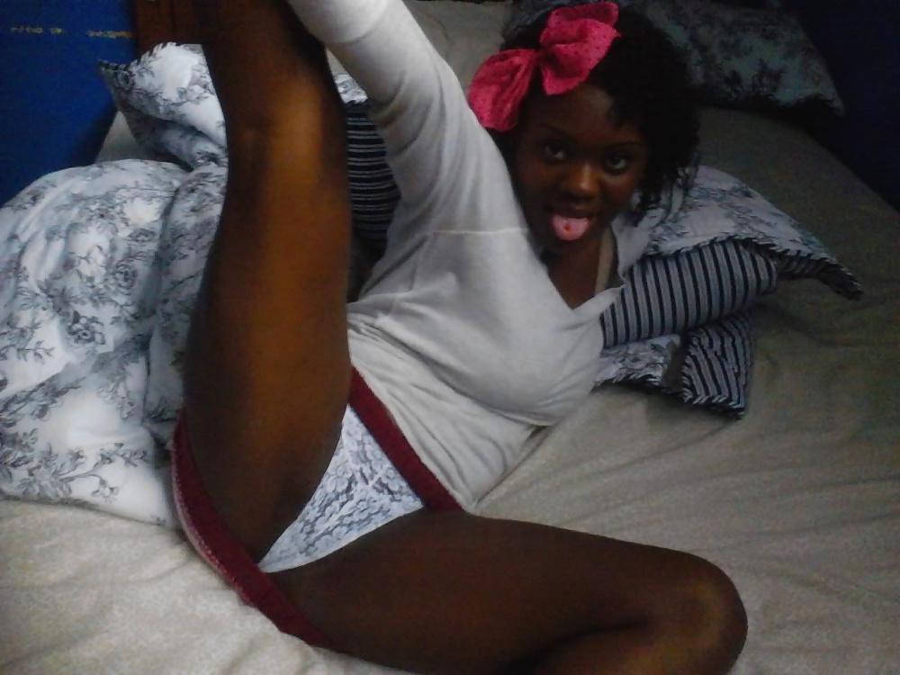 7P Photobucket Ebony Posing For You