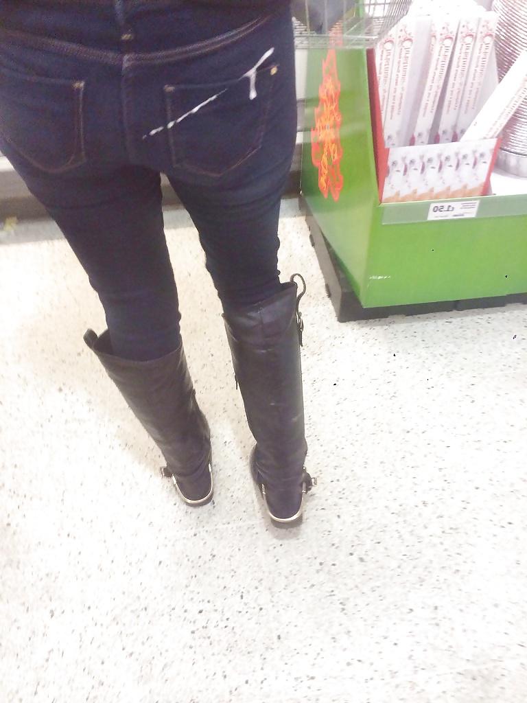 25P Spit on sluts