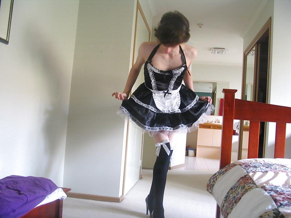 25P Sissy maid