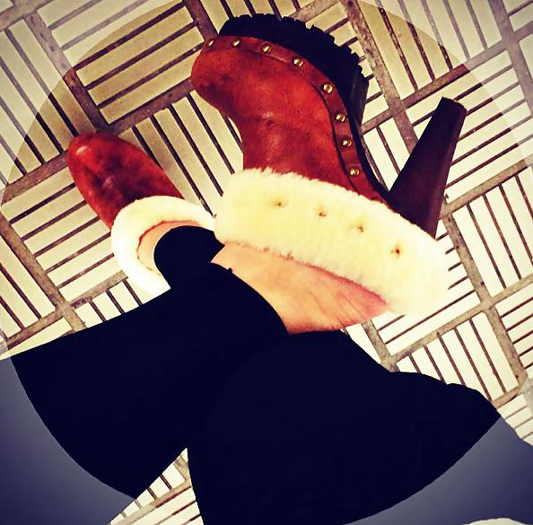 25P Santa's Clogs, Mules, Boots
