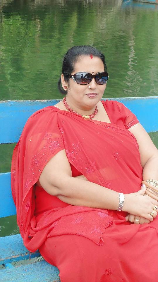 25P Sexy Mature Aunties (indian and nepali)