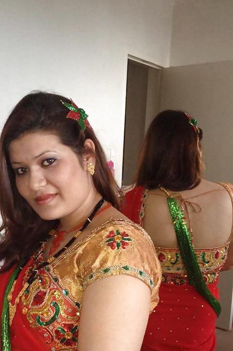 25P Sexy Mature Aunties (indian and nepali)