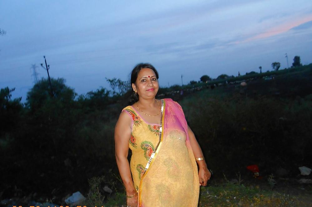 25P Sexy Mature Aunties (indian and nepali)