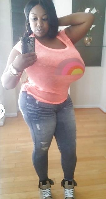 20P American Girl With Monster Tits