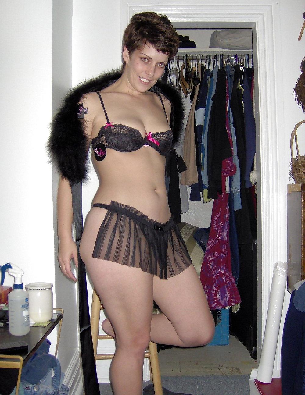 25P Nice Amateure Wife
