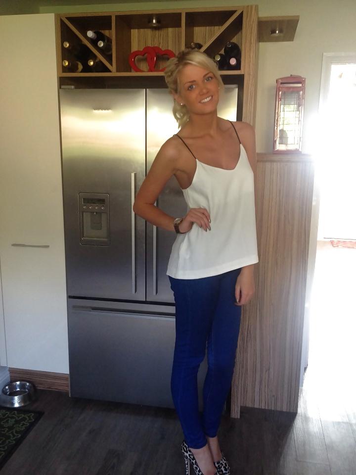 25P Anglaises en talon Engilsh babes in high heels ep5