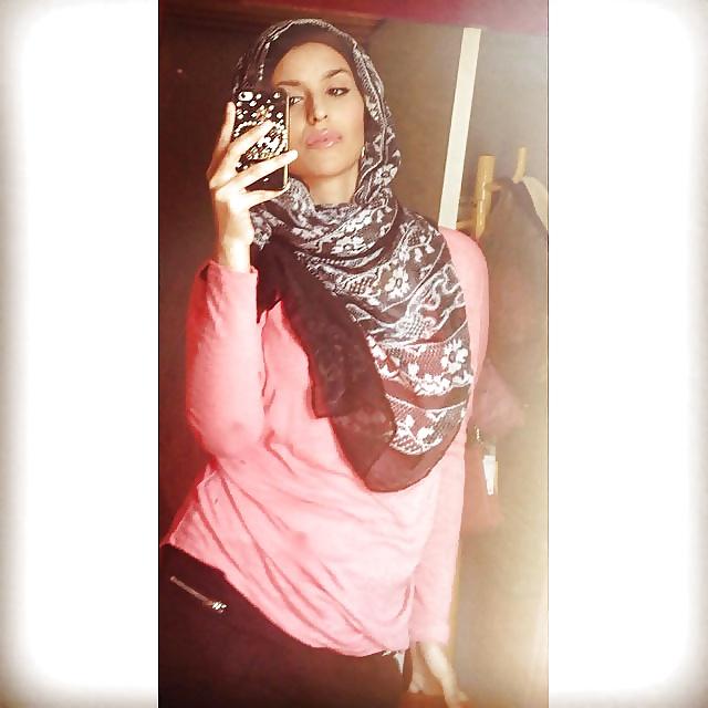 25P BEURETTE SEXY HIJAB (BELGIUM)