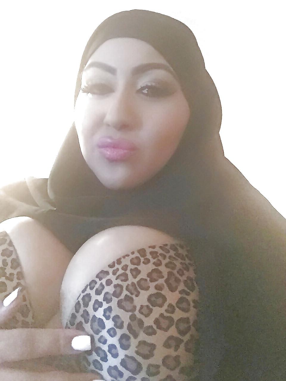 25P BEURETTE SEXY HIJAB (BELGIUM)