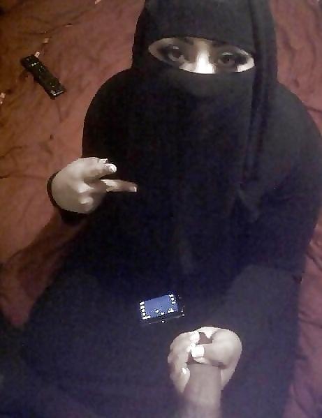 25P BEURETTE SEXY HIJAB (BELGIUM)