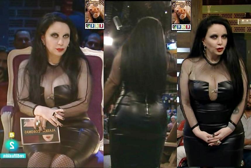 25P Spanish mature, look her big tits !!!