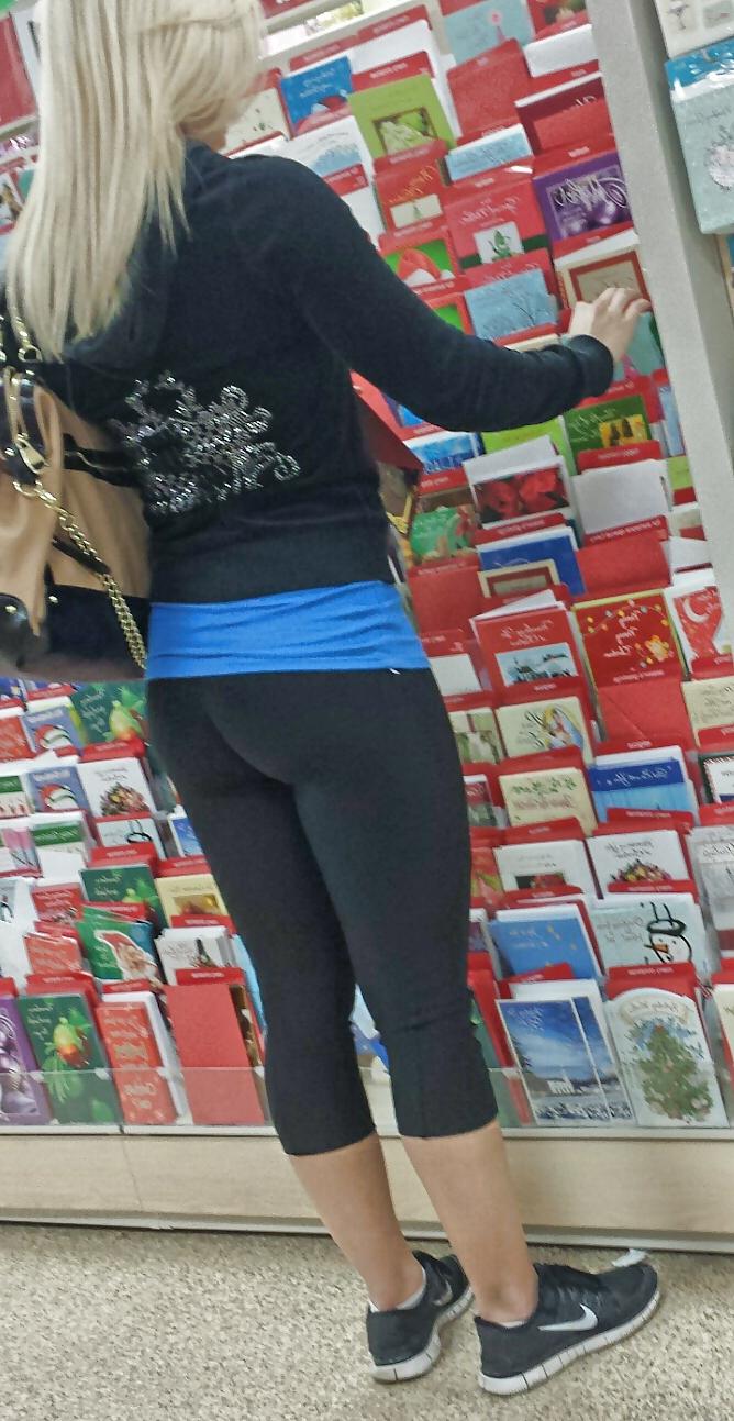 6P Sexy teen ass in spandex