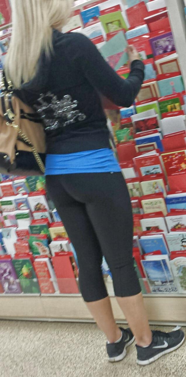 6P Sexy teen ass in spandex