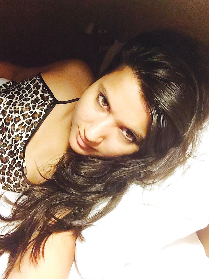 25P INDIAN BABES
