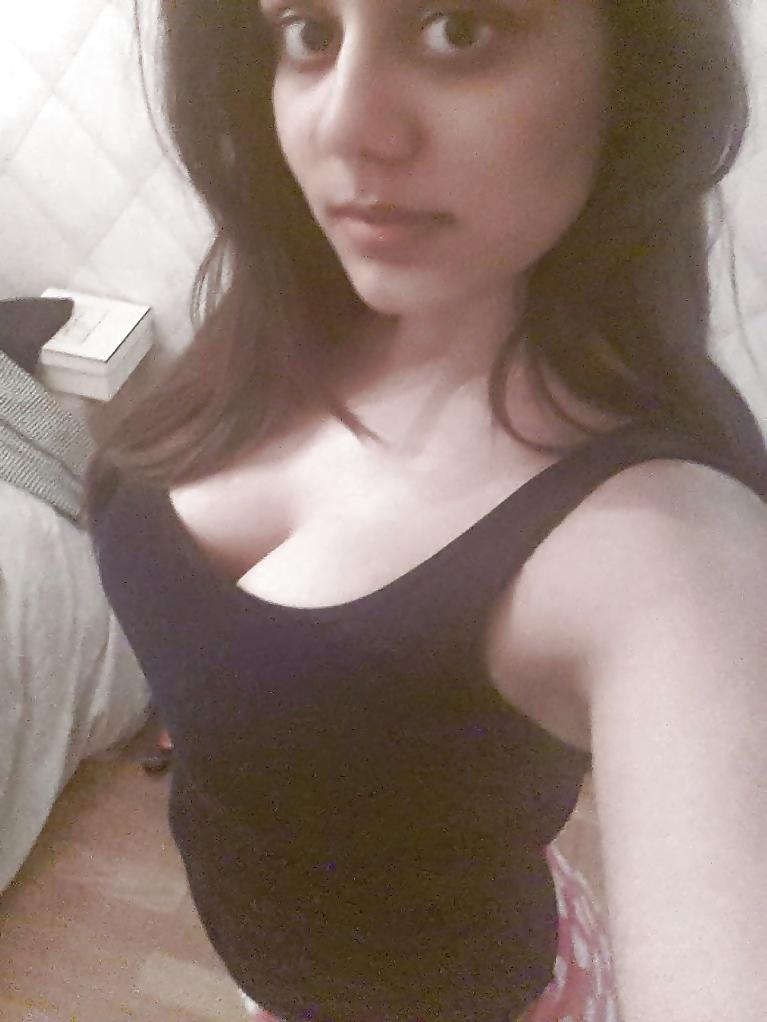 25P Indian Virgin Girls