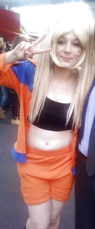 25P Ragazza italiana tettona - Busty italian teen with big tits