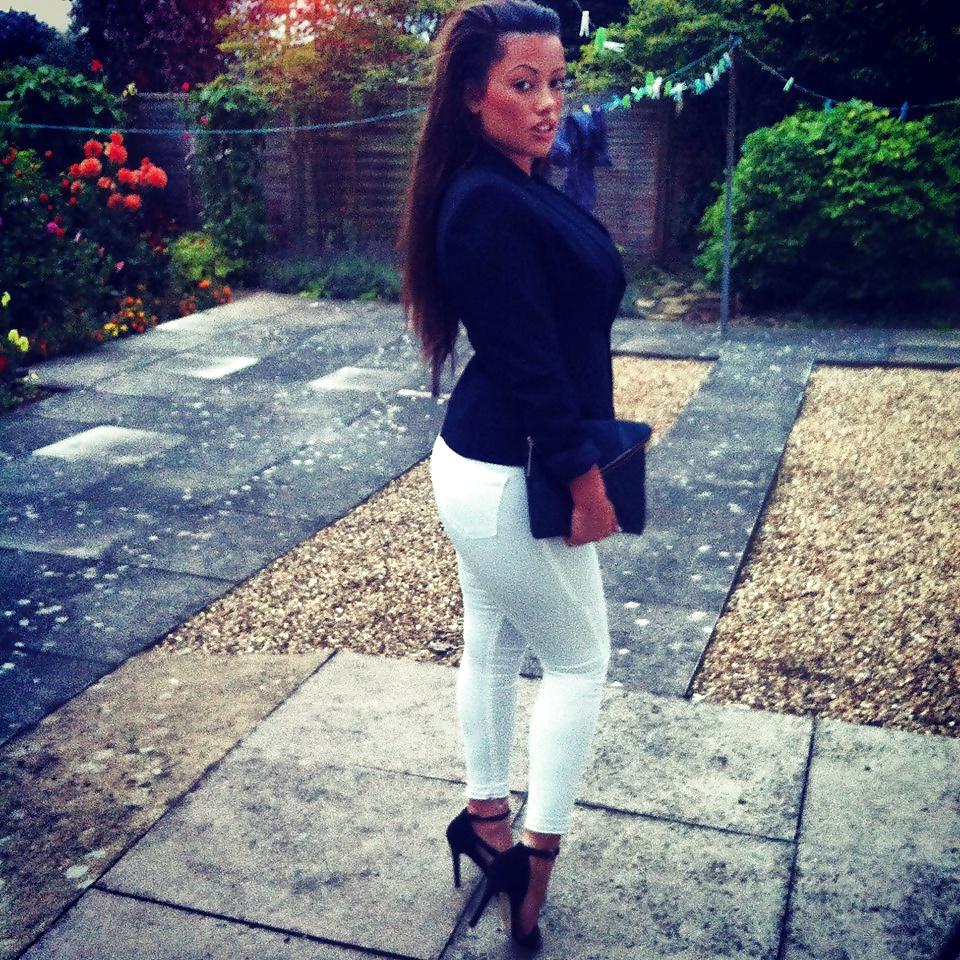 25P Anglaises en talon Engilsh babes in high heels ep6