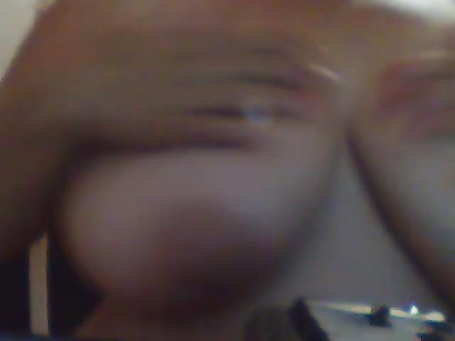 18P Some stuff that i NEEDED to screenshot on webcam (straight)