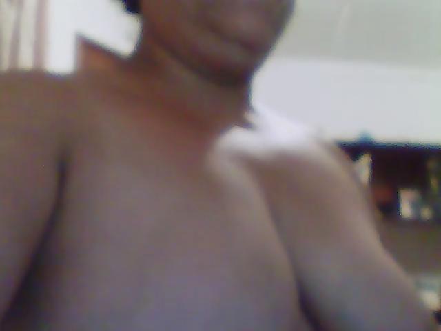 18P Some stuff that i NEEDED to screenshot on webcam (straight)